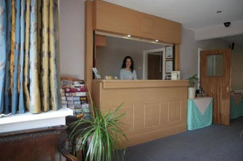 Heath Lodge Hotel Nr Nec 비켄힐 외부 사진